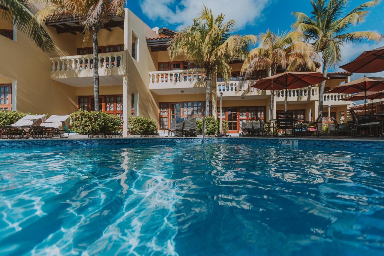 La Quinta Beach Resort Palm Beach Exterior photo